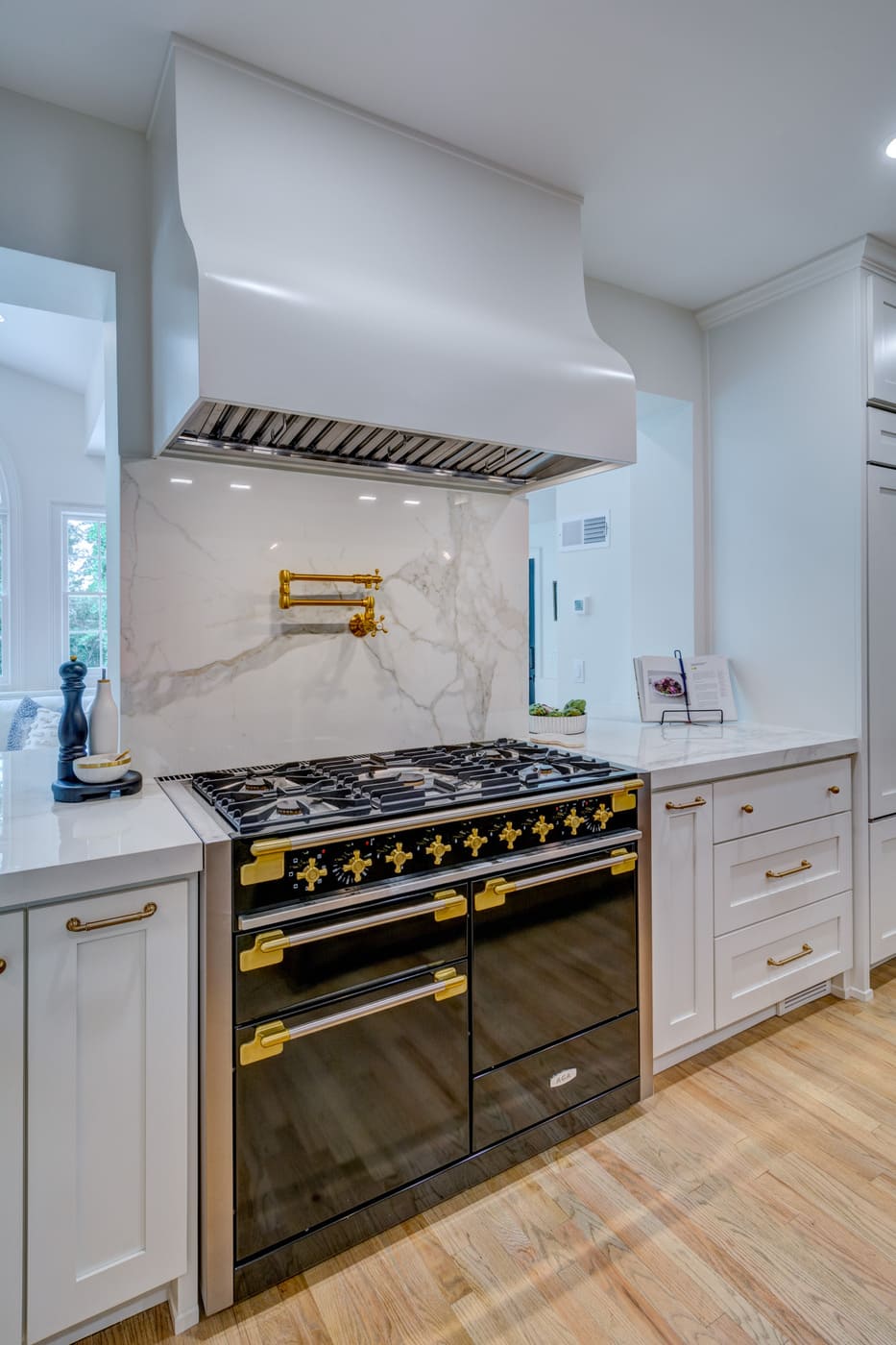 Custom range and hood installation in Atlanta GA by Silver Oak Remodeling for a gourmet kitchen build